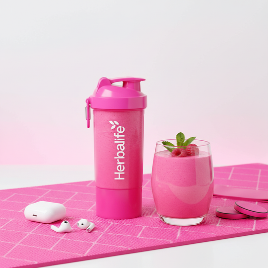 Neon Shaker Pink Lifestyle